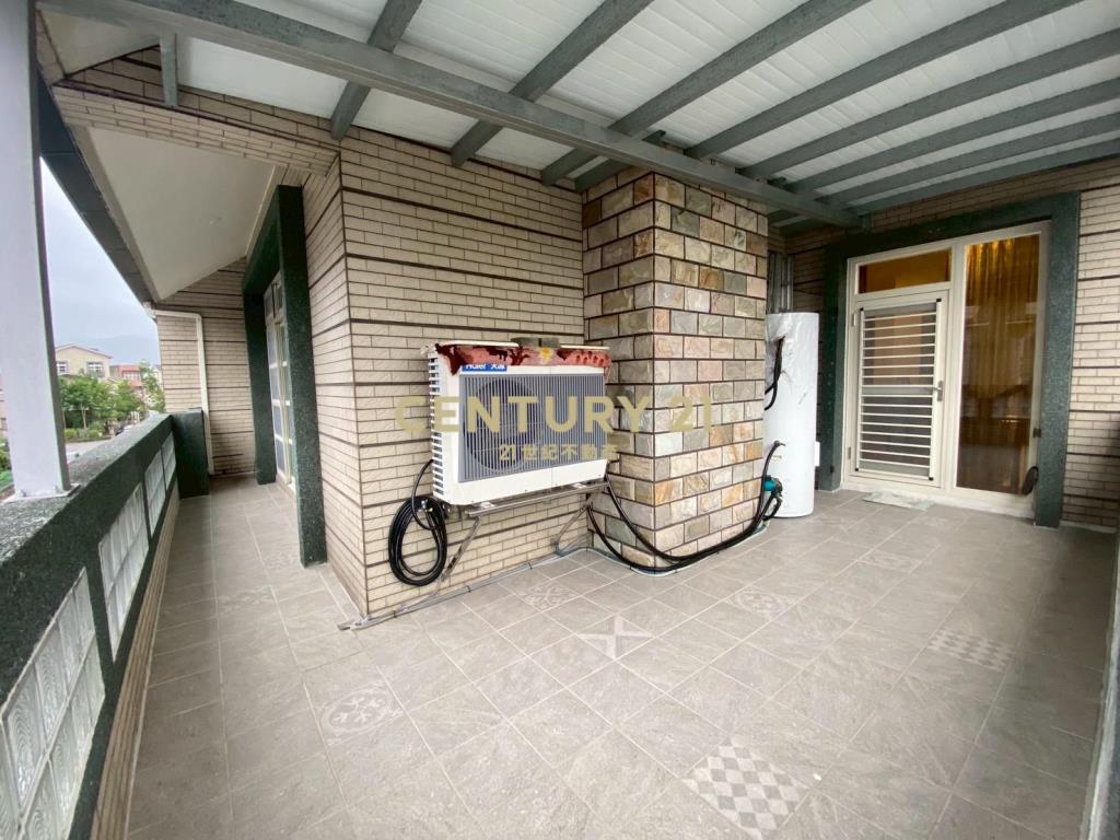 CB305近五結交流道經典雙併別墅