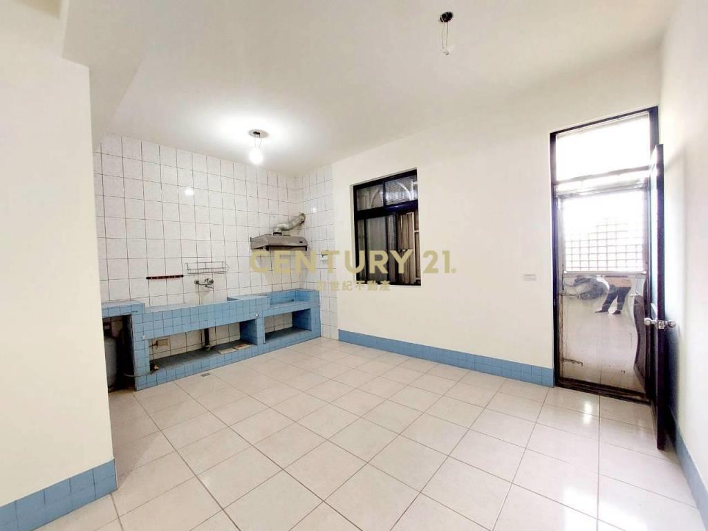 CB308近中道大坪數低總價透天