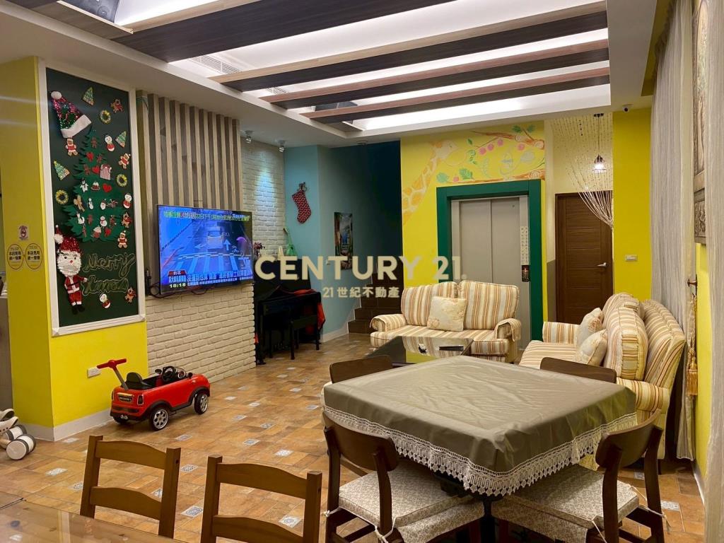 CE140峇厘島風雙面路電梯民宿