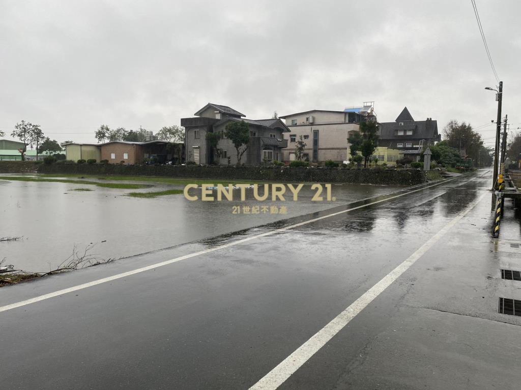 CE140峇厘島風雙面路電梯民宿