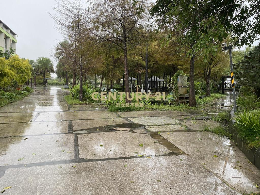 CE140峇厘島風雙面路電梯民宿