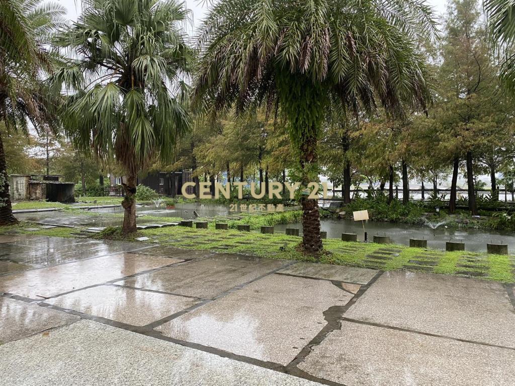 CE140峇厘島風雙面路電梯民宿