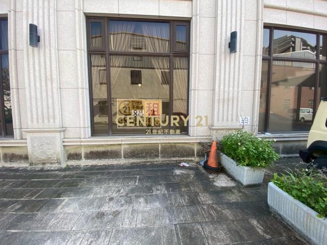 CH095宜市三角窗店面(租)