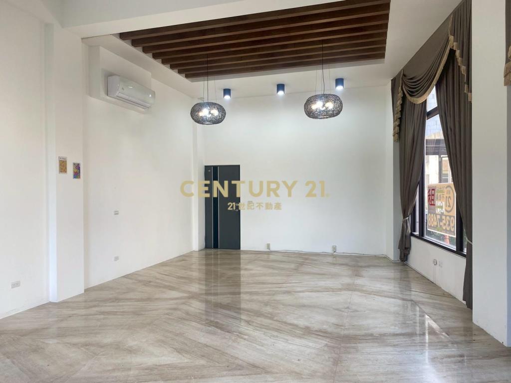 CH095宜市三角窗店面(租)