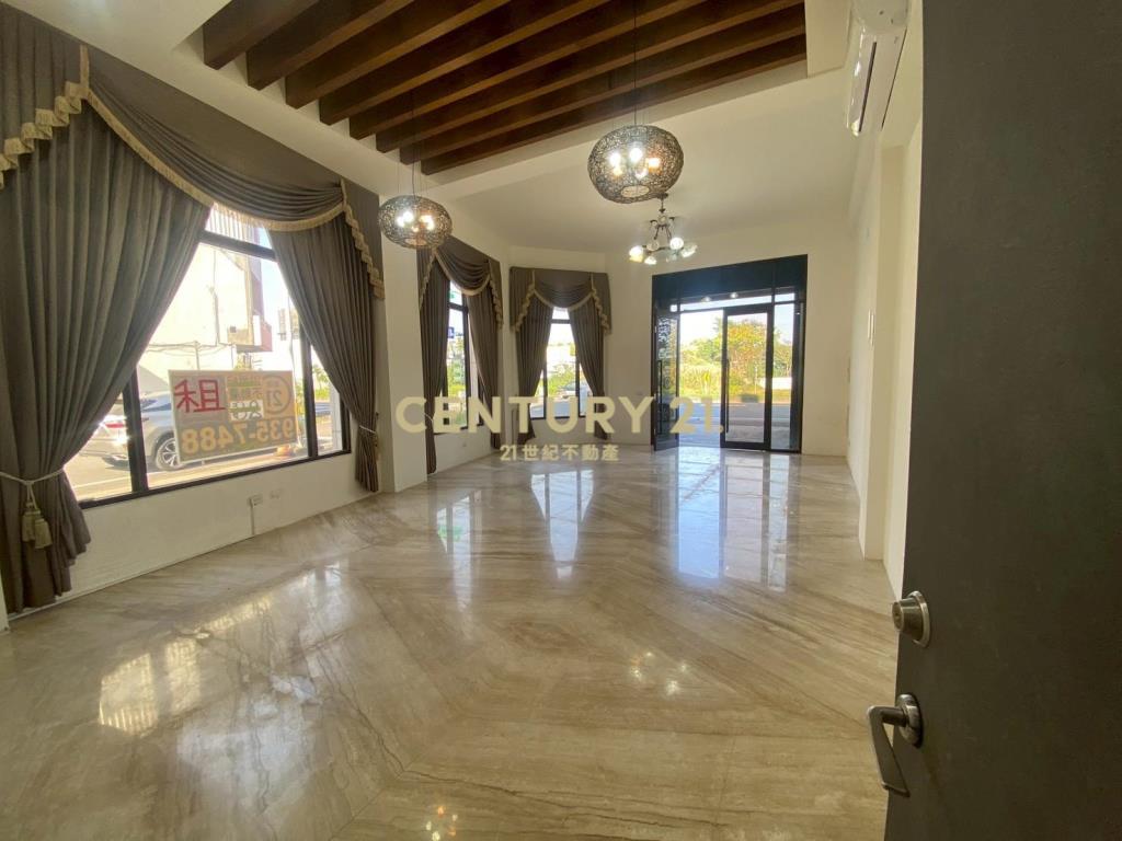 CH095宜市三角窗店面(租)