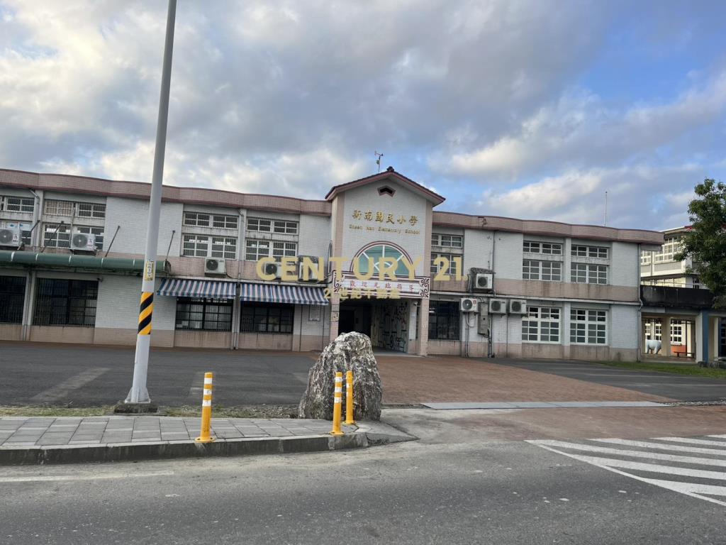 CE145新南國小大器農舍