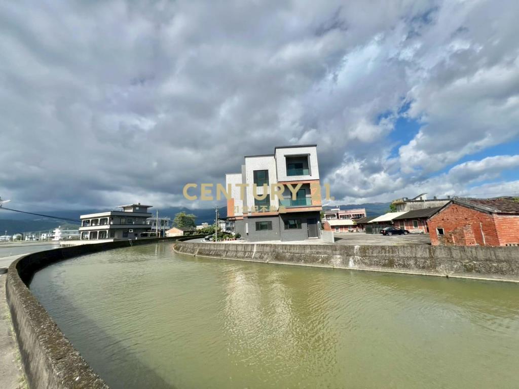 GB297礁溪國五旁全新獨棟電梯透天