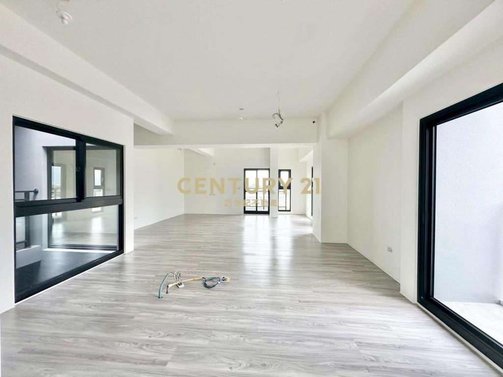 GA254冬山淬光景大坪數車位華廈