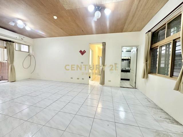 GA258近轉運站三房車位華廈