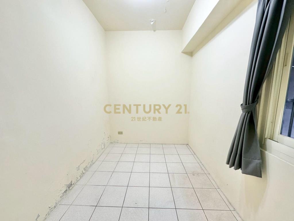 GA258近轉運站三房車位華廈