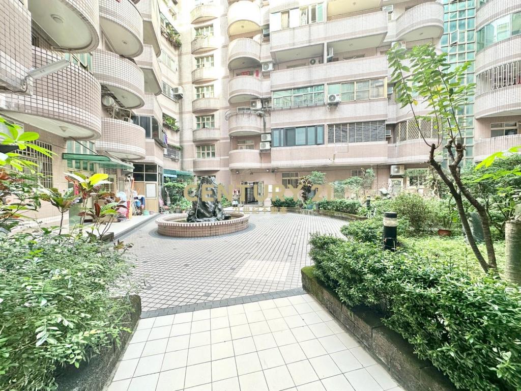 GA258近轉運站三房車位華廈