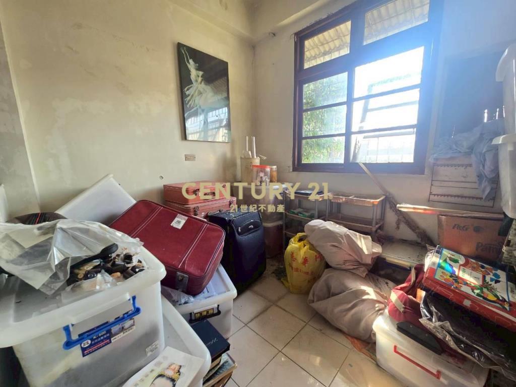 GB298近新月前後路店住