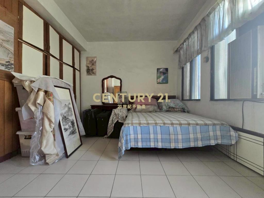 GB298近新月前後路店住