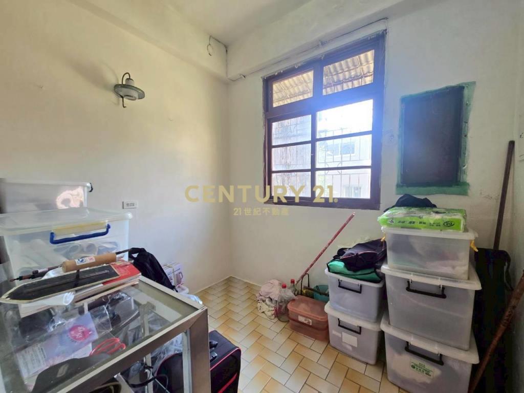 GB298近新月前後路店住