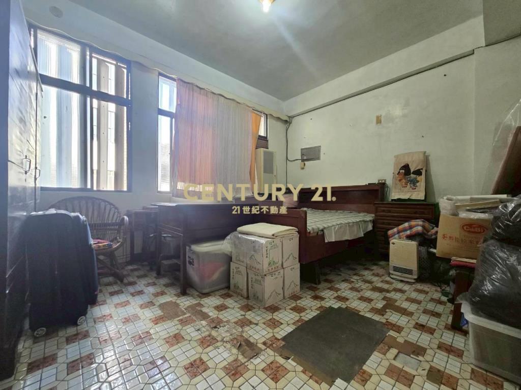 GB298近新月前後路店住