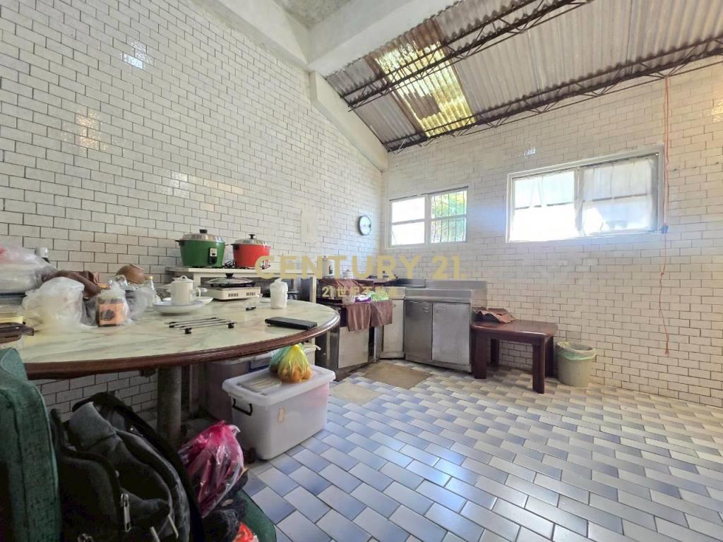 GB298近新月前後路店住