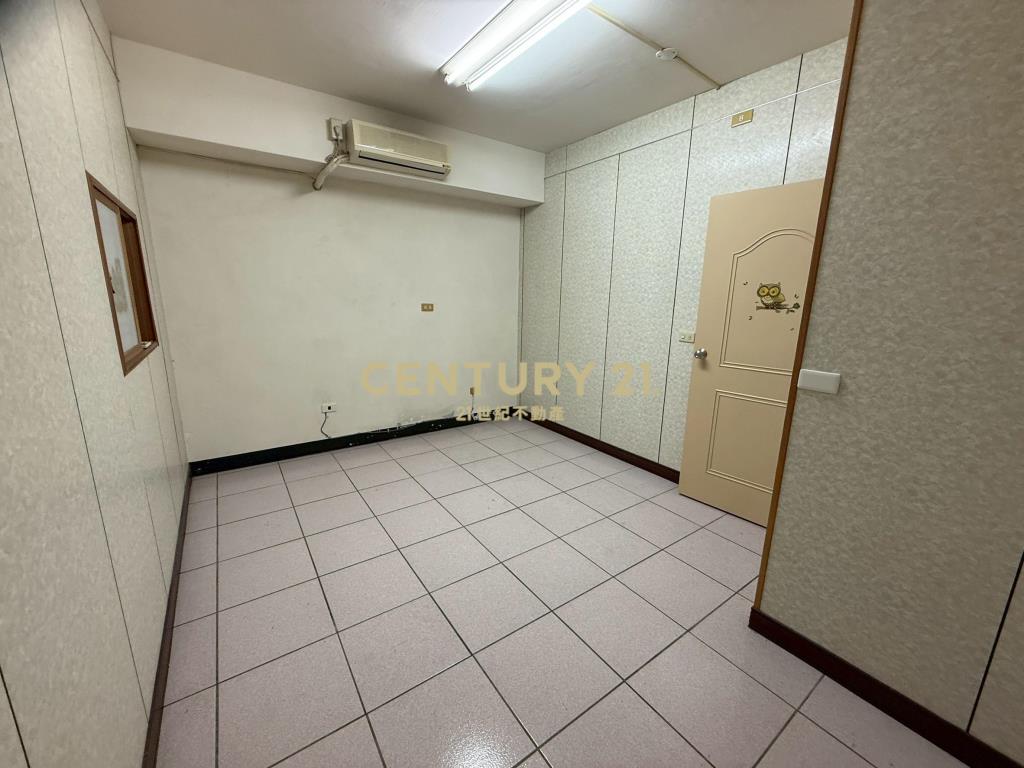 GG077宜大黃金店面