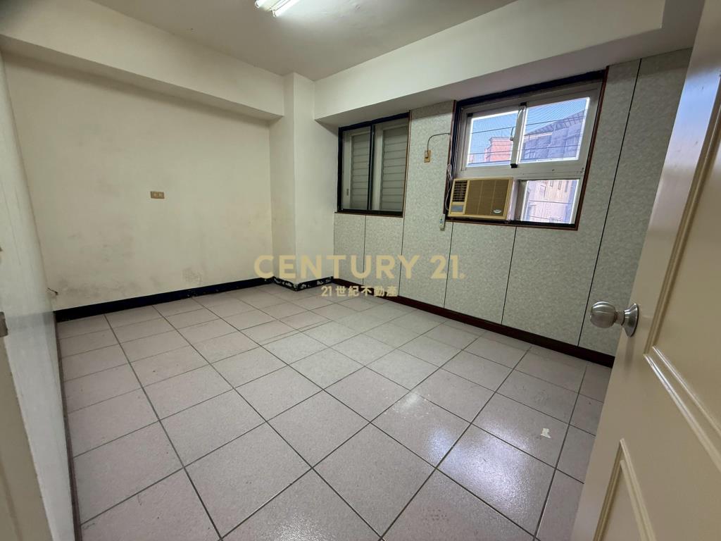 GG077宜大黃金店面