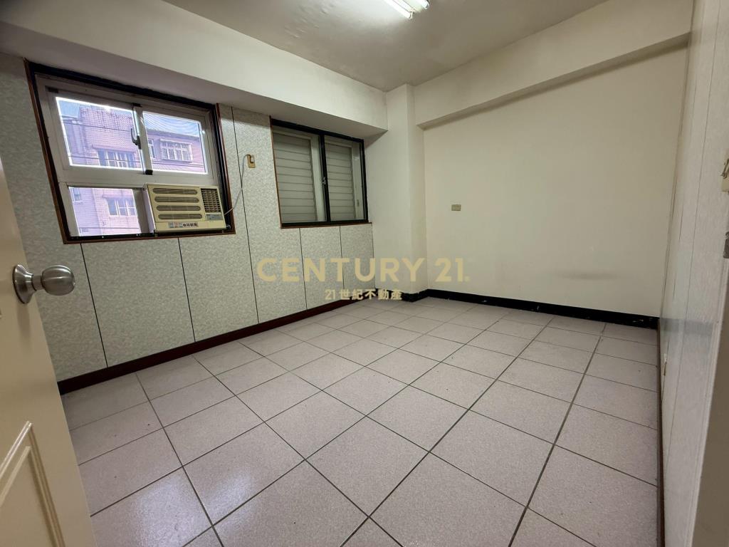 GG077宜大黃金店面