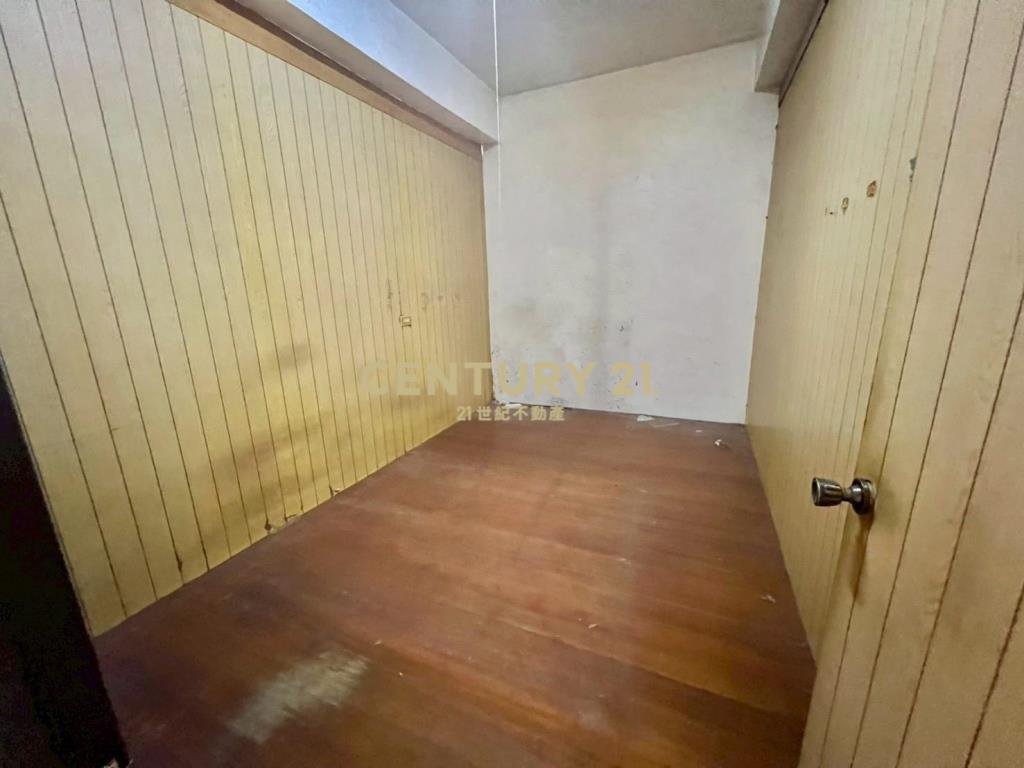 GB303宜市河濱公園旁低總價透天