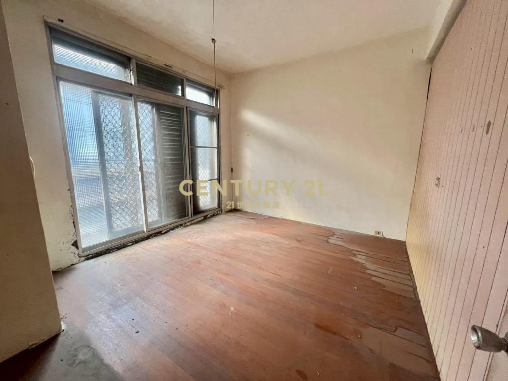 GB303宜市河濱公園旁低總價透天