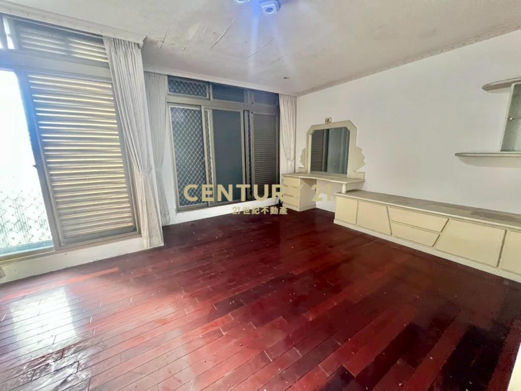 GB303宜市河濱公園旁低總價透天