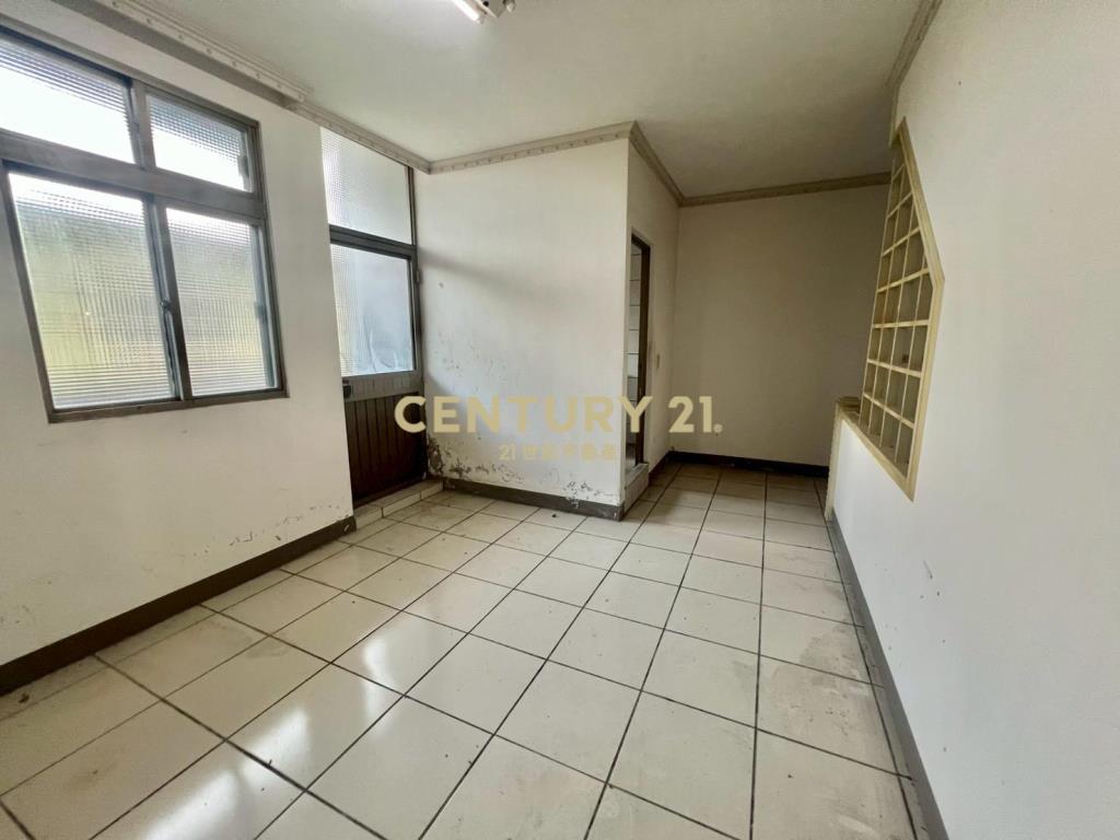 GB303宜市河濱公園旁低總價透天