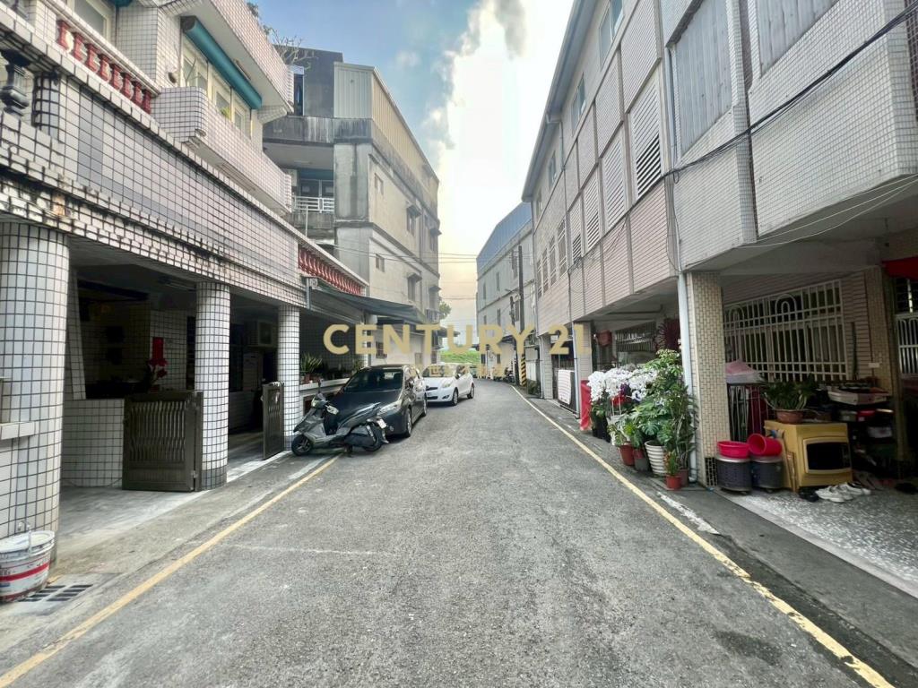 GB303宜市河濱公園旁低總價透天