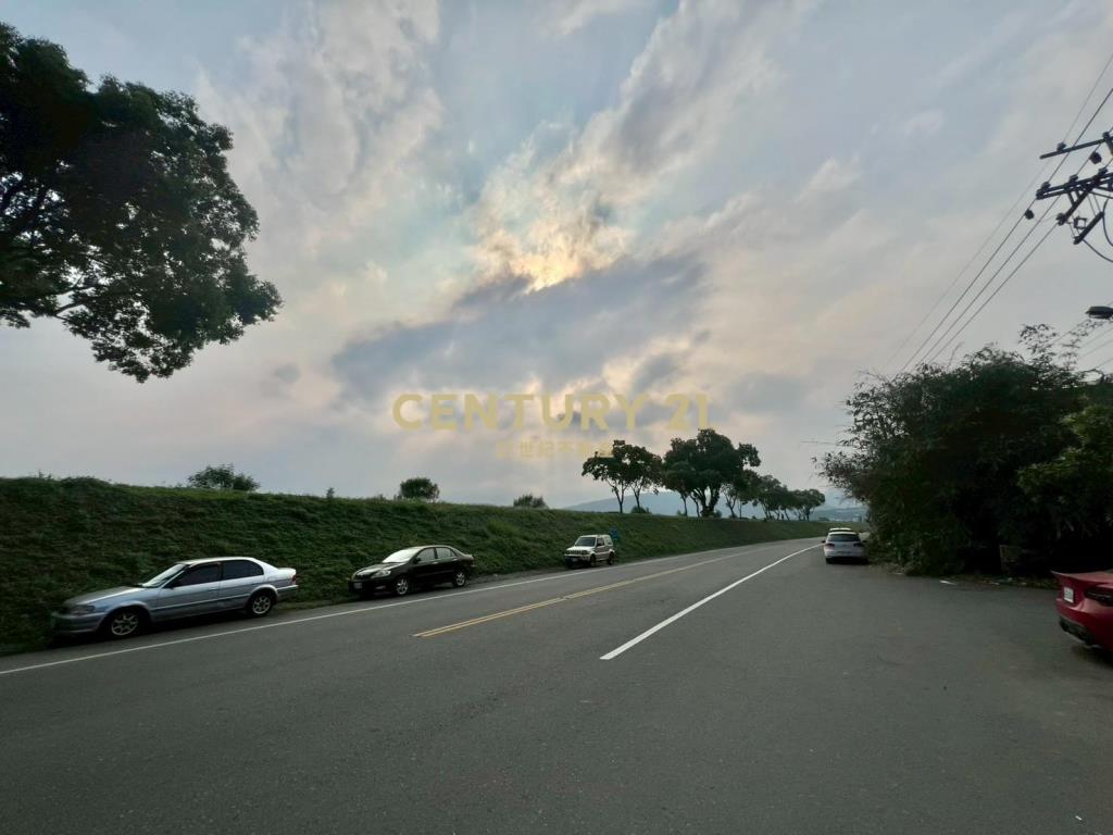 GB303宜市河濱公園旁低總價透天