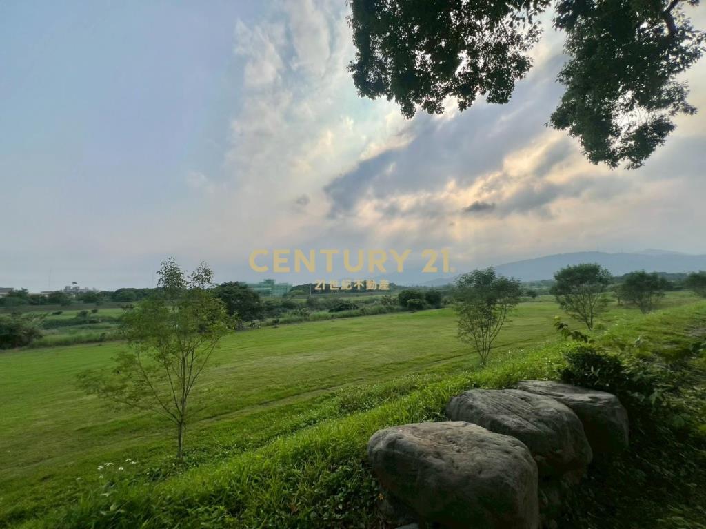 GB303宜市河濱公園旁低總價透天