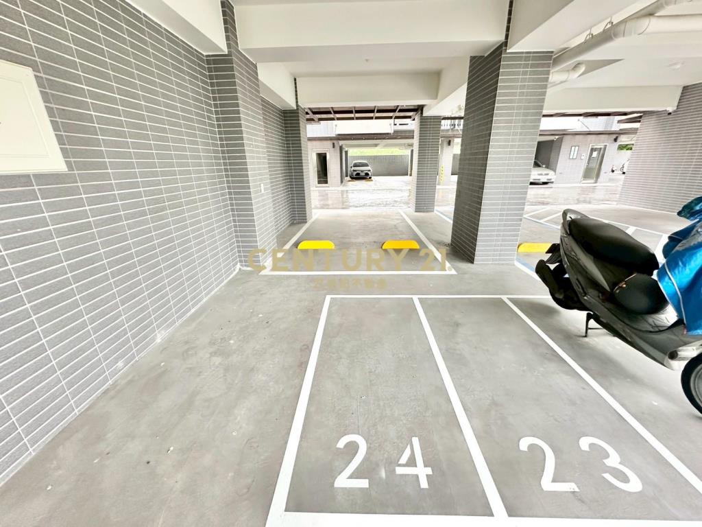 GA271員山精品全新三房平車華廈