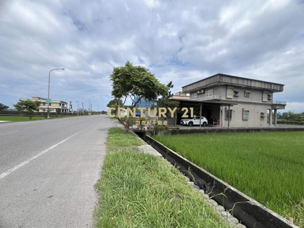 IC153五結大馬路旁老農夫的地