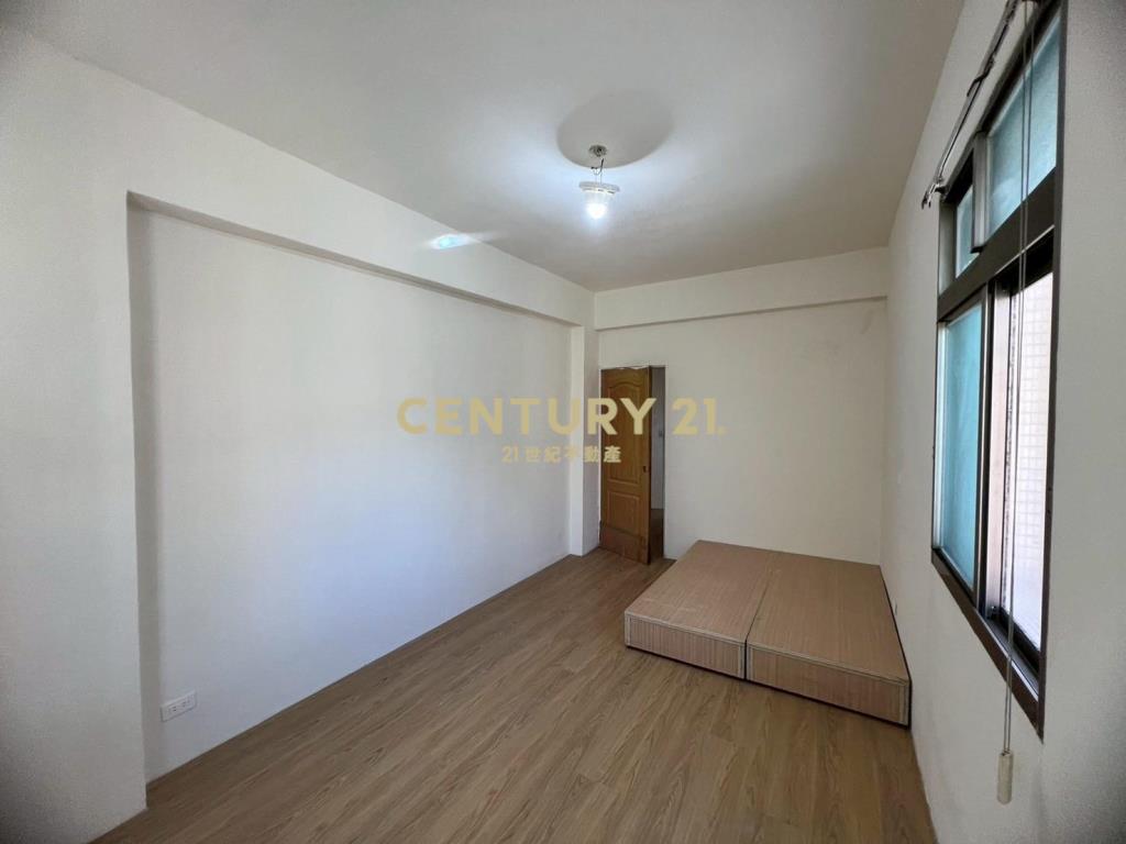 成泰路邊間雅寓