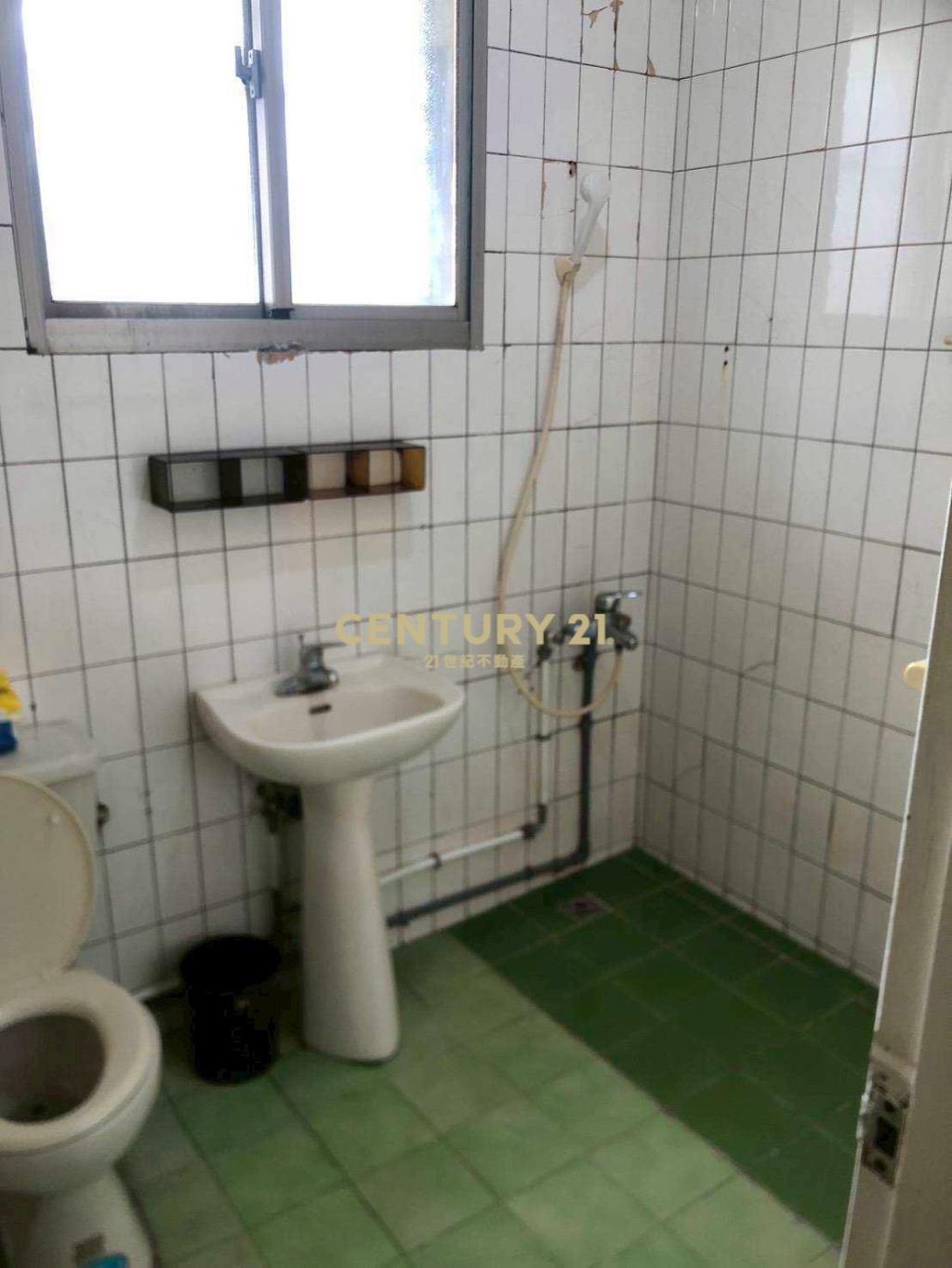 成泰路邊間雅寓