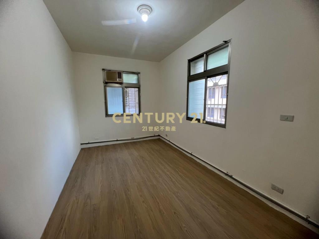 成泰路邊間雅寓