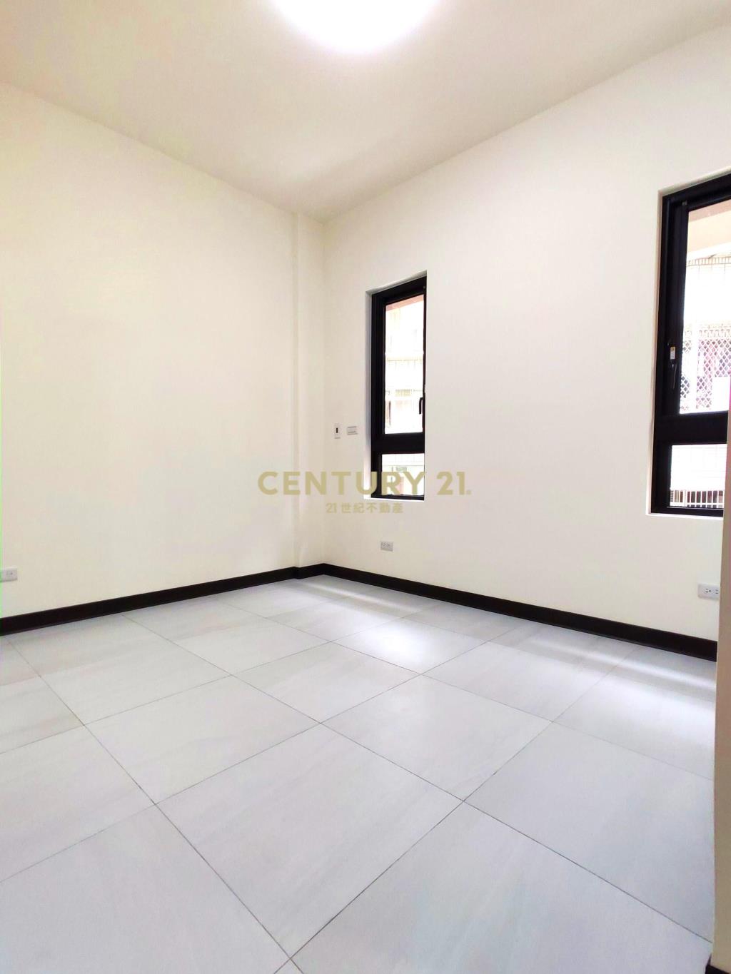 紅樹林.全新３房２衛含管理費