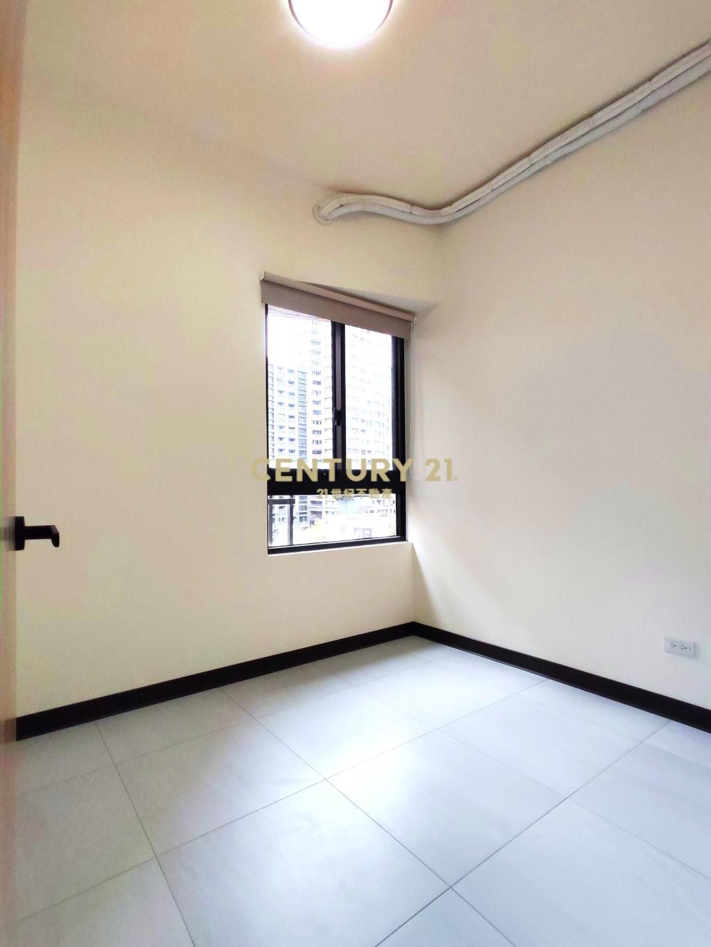 紅樹林.全新３房２衛含管理費