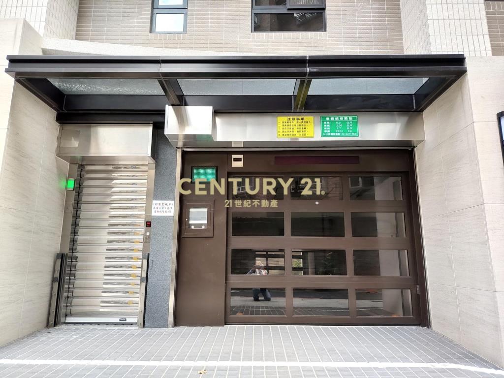 紅樹林.全新３房２衛含管理費