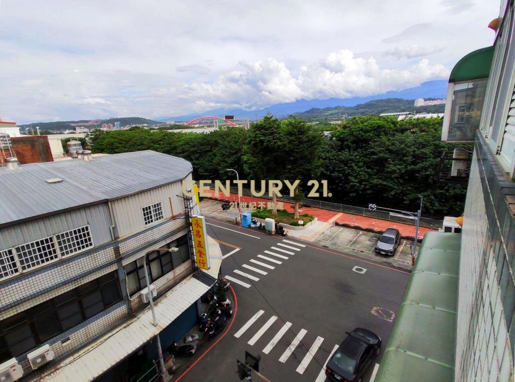 苗栗頭份 市中星大樓.低總價大套房