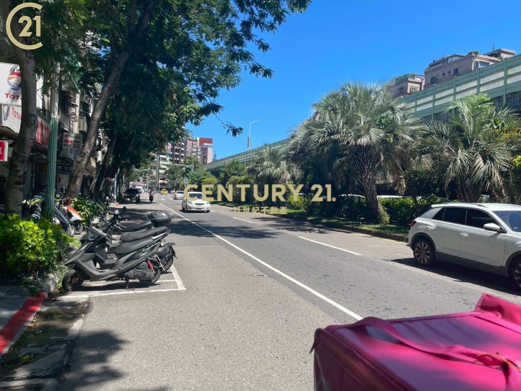 DR42台北建國北路店面