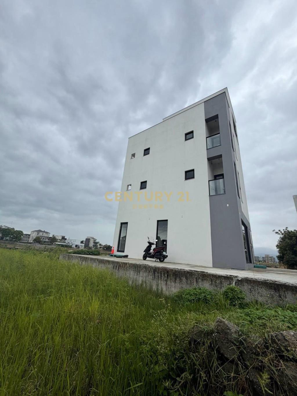 HE072近五結市區雙面路全新農舍