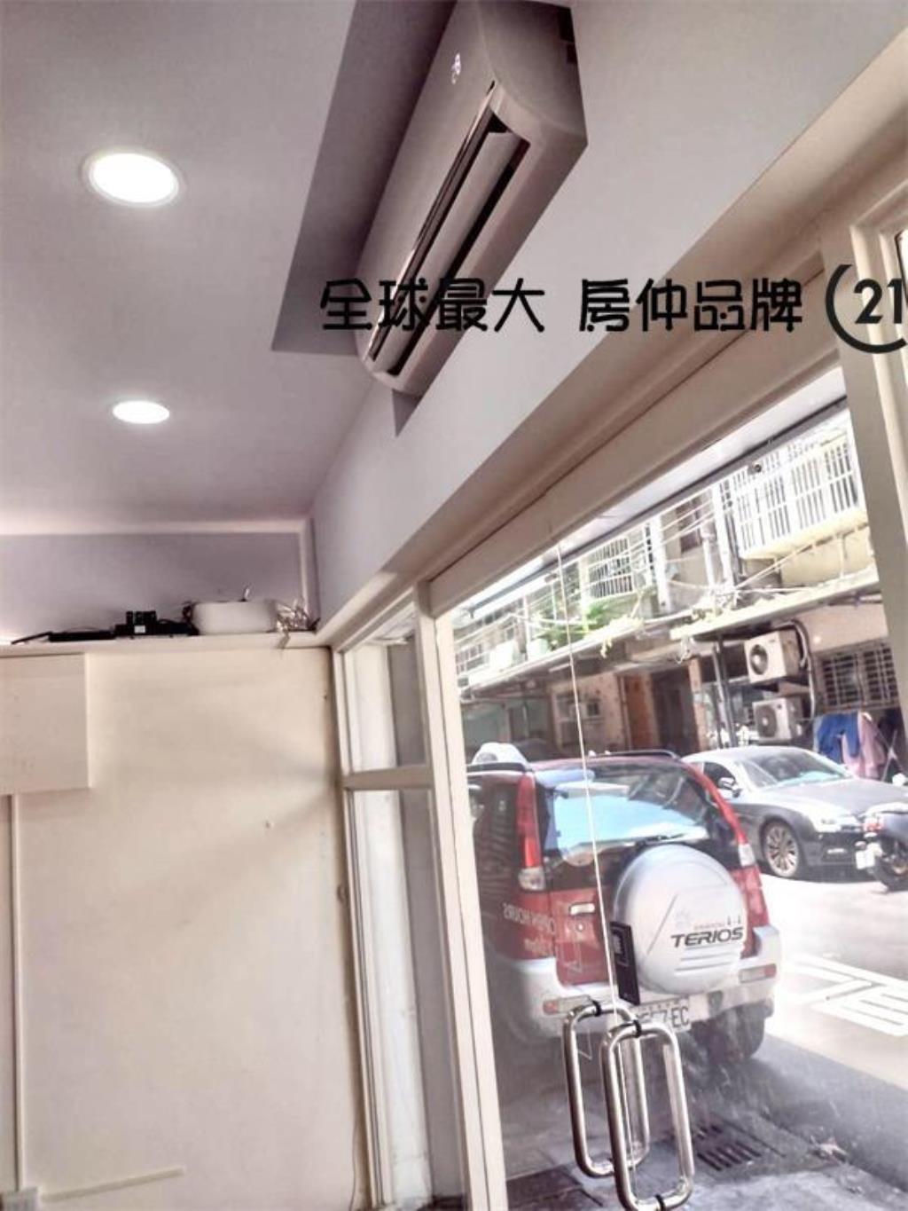 ㊝稚暉收租好停車一樓