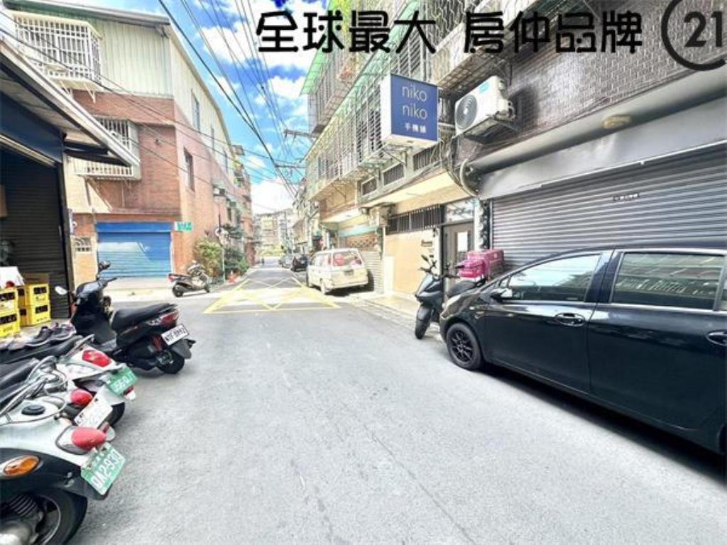 ㊝稚暉收租好停車一樓