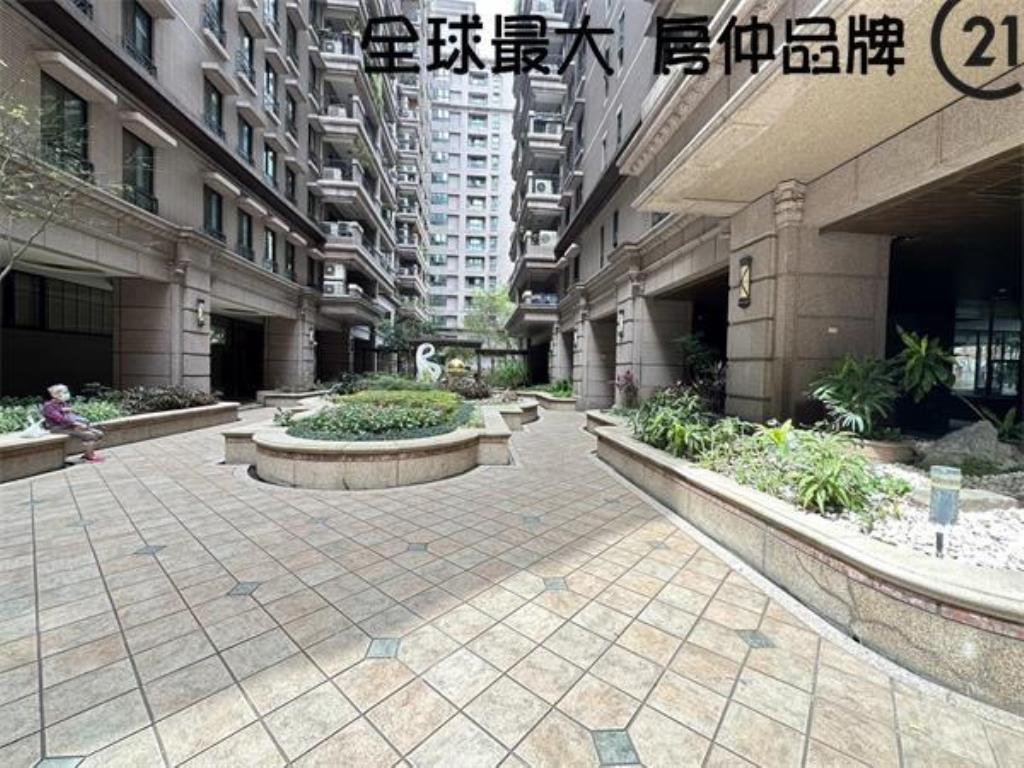 ㊝家麒文化四房車