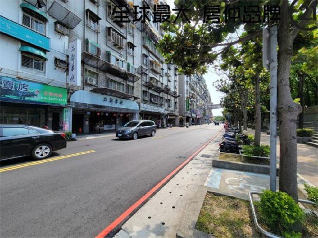 ㊝面棒球場面寬雙店面