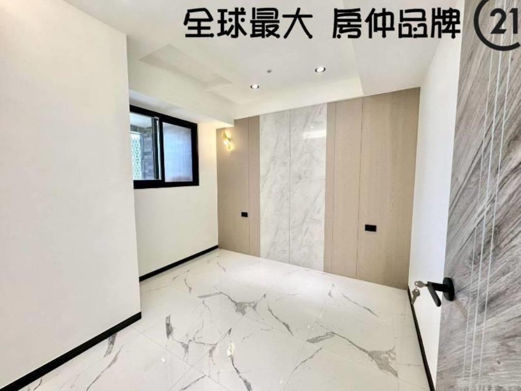 ㊝民德電梯全新三房  