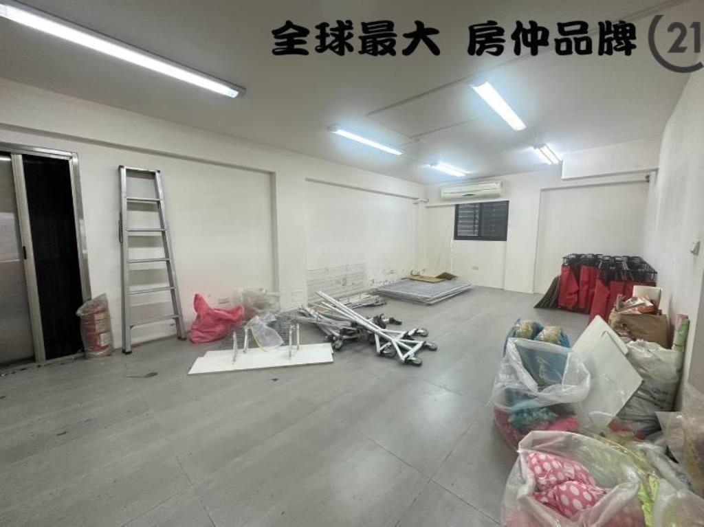 ㊝文聖國小挑高三角窗