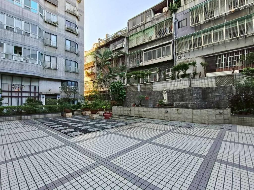 ㊝中正豪美樓中樓