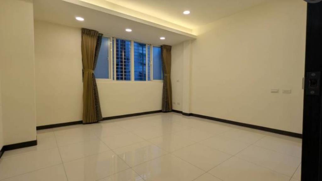 ㊝國光方正美妝二樓