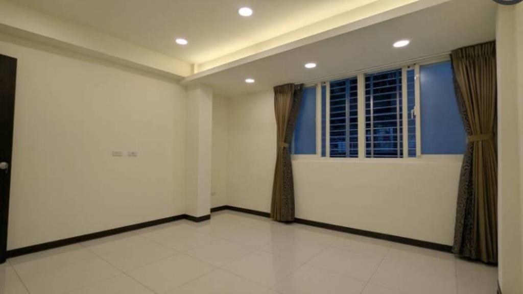 ㊝國光方正美妝二樓